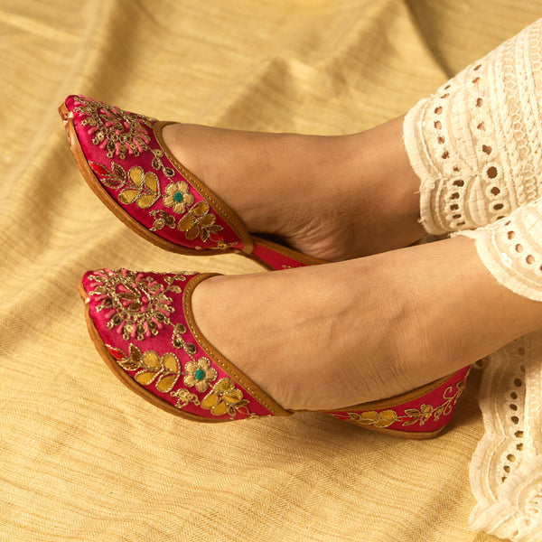 Anokhi Jutti