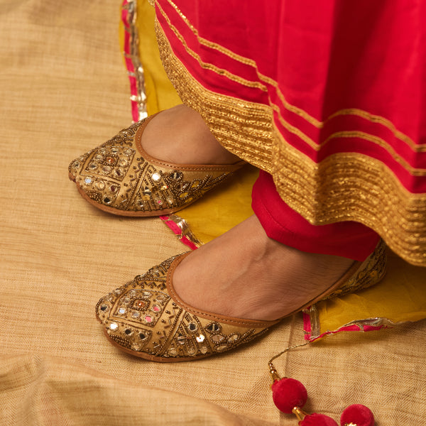 Sunheri Jutti